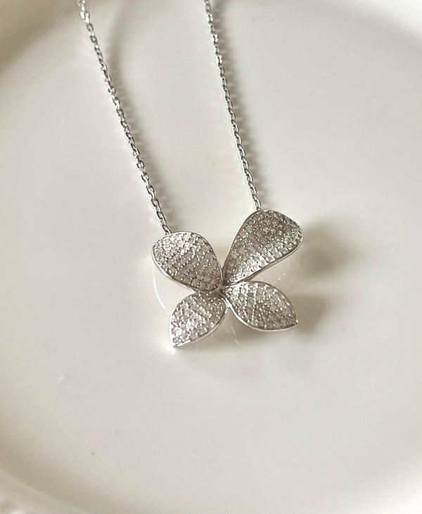 Flower necklace